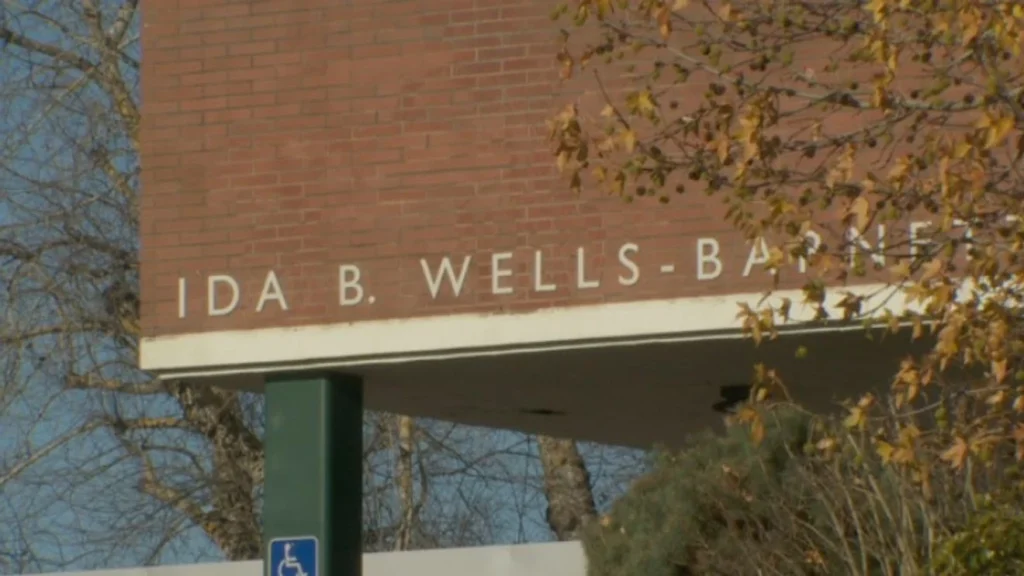 Portland Students Adjust to New Cellphone Policy as Parents Voice Mixed Reactions