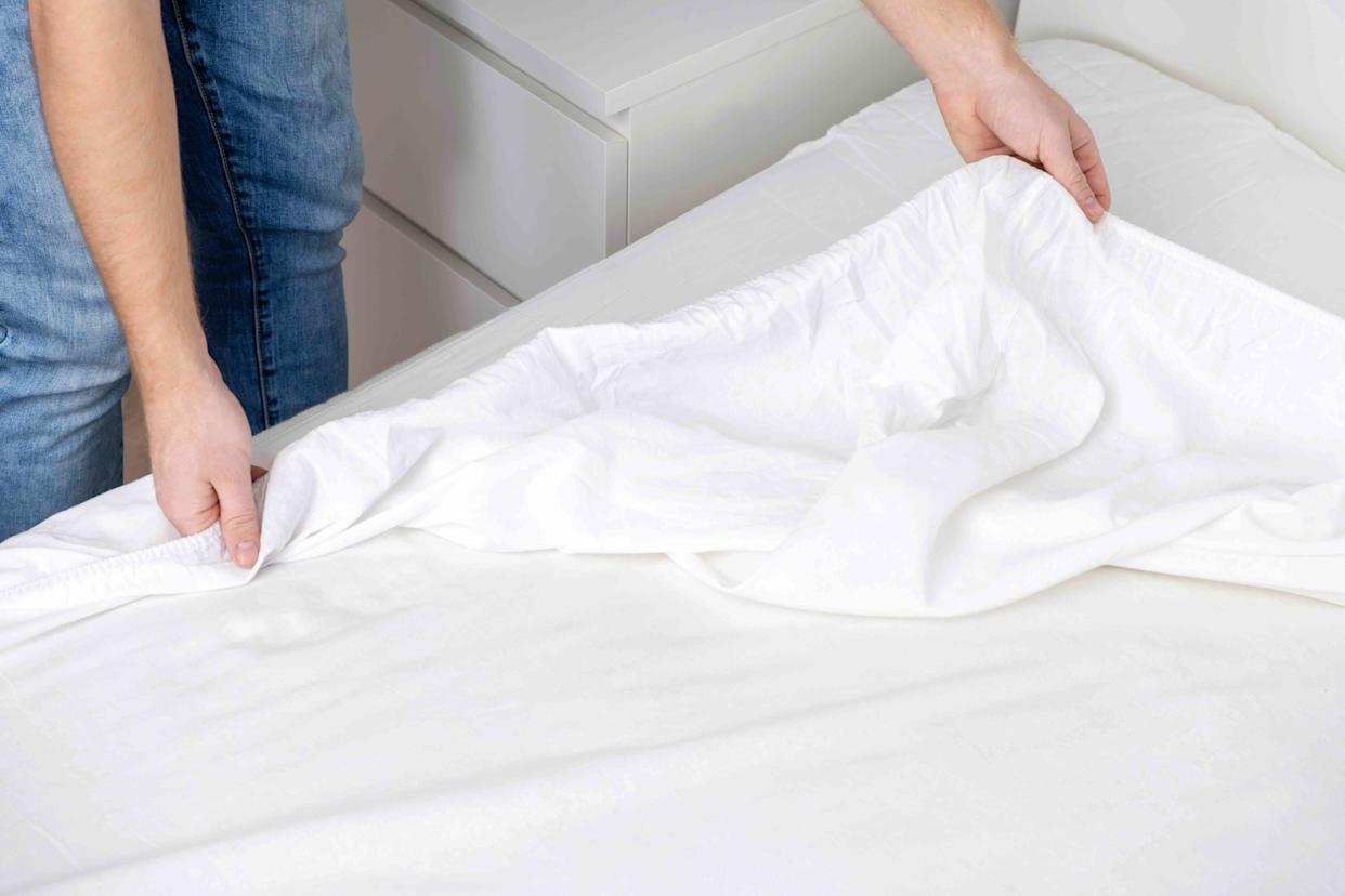 6 Things You Should Clean Every Saturday, According to Pro Cleaners