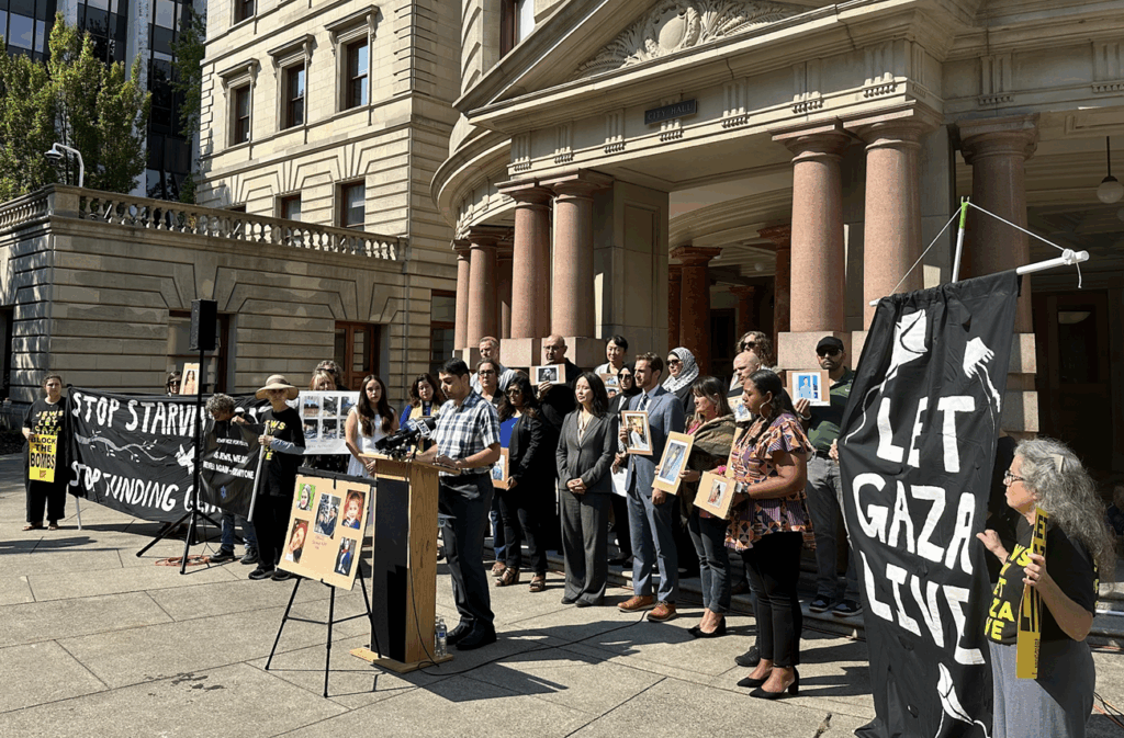 Elected Officials, Advocates Urge Oregon’s Congressional Delegation to “Block the Bombs” to Israel