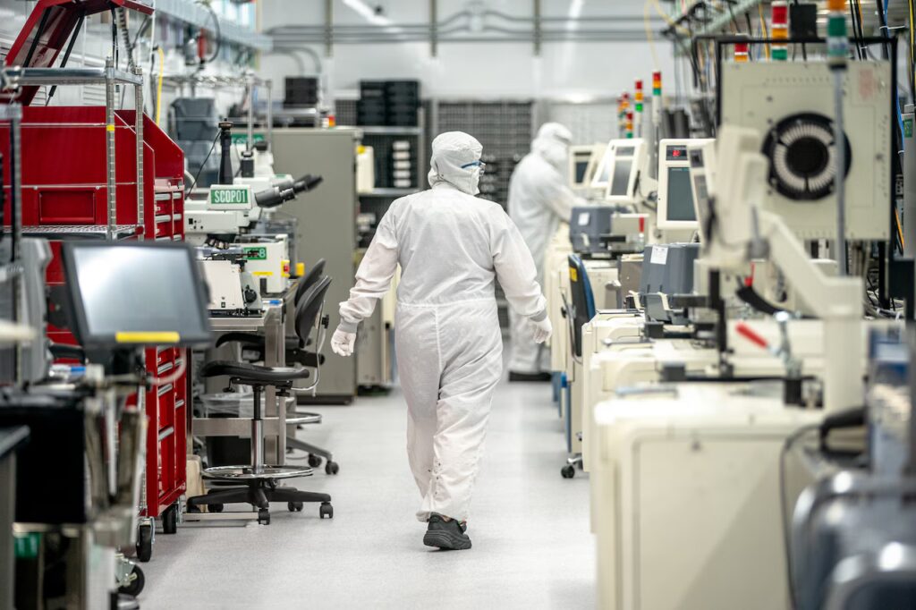 Oregon Chip Industry Supplier Edwards Vacuum to Lay Off 140 Workers