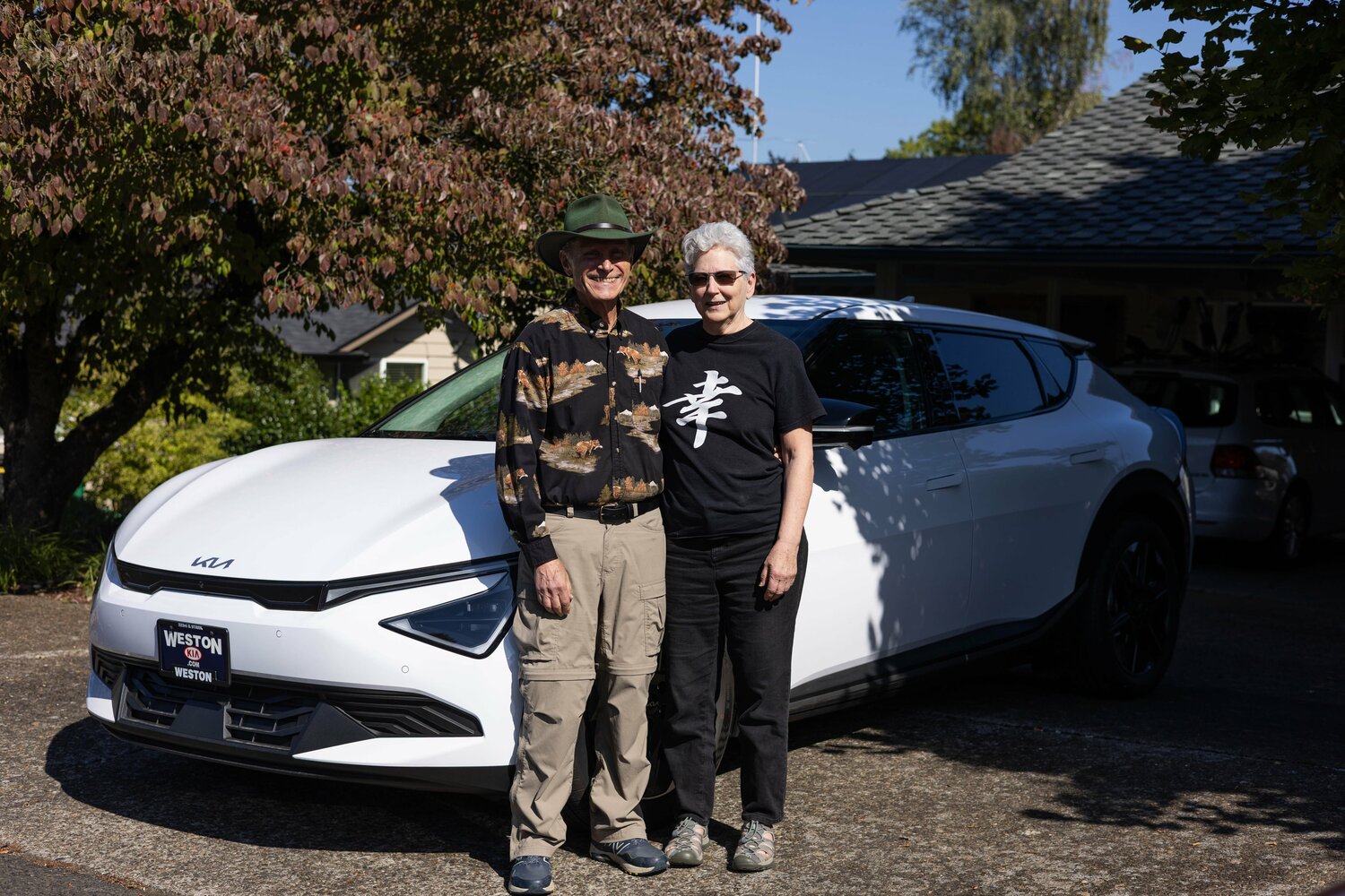 Oregonians Who Bought EVs Fear Losing $7,500 Tax Credit Over Dealer Mistakes