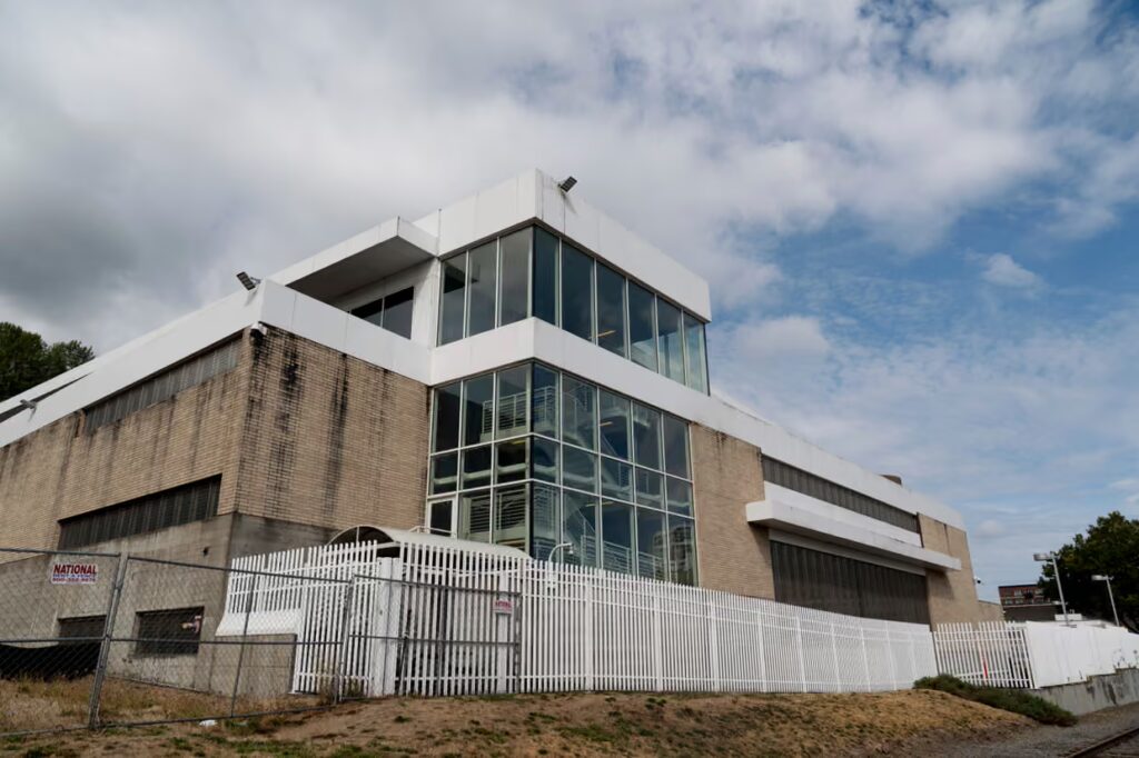 Portland Threatens to Evict ICE Over Permit Violations at Local Facility