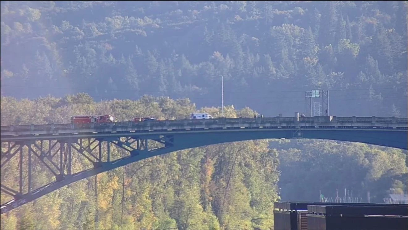 Ross Island Bridge Closed in Both Directions Amid Emergency Response