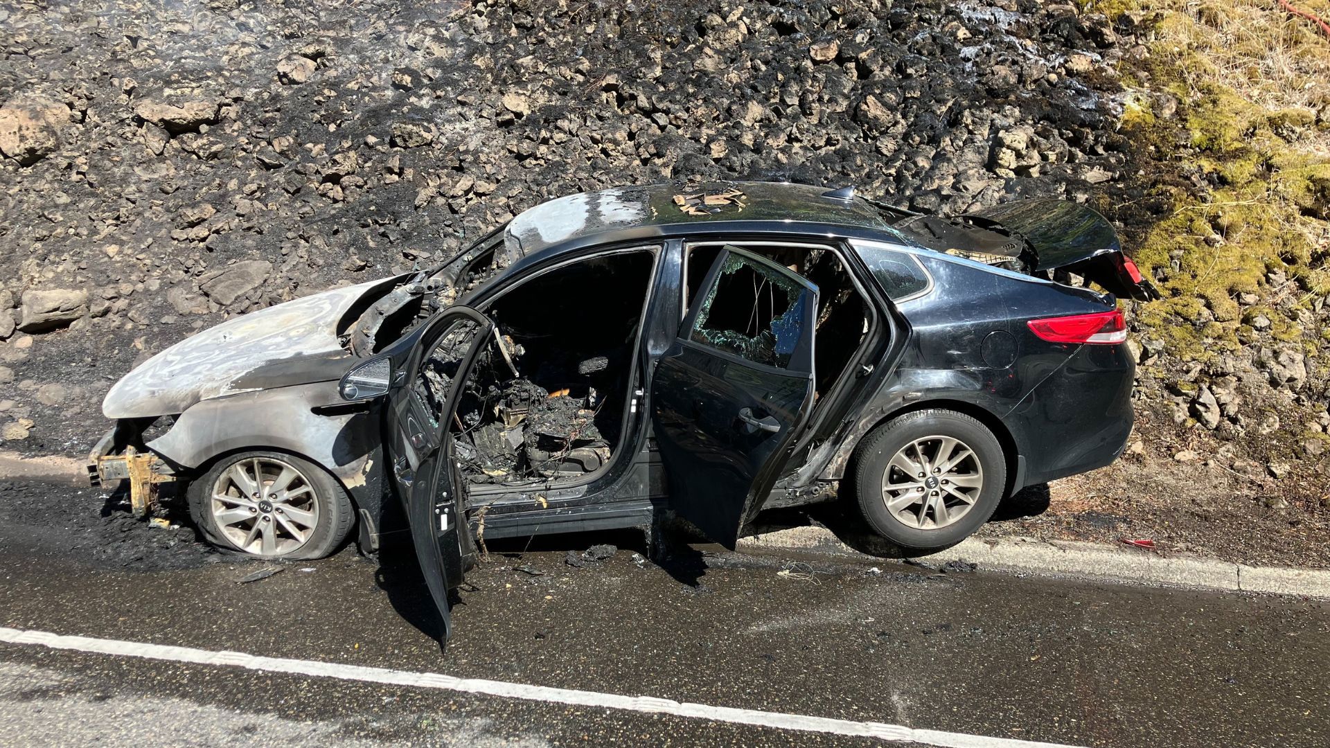 Two Hospitalized After Car Fire on Highway 26 Near Oregon Zoo