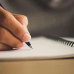 What does it mean if you underline your name in your signature, according to psychology