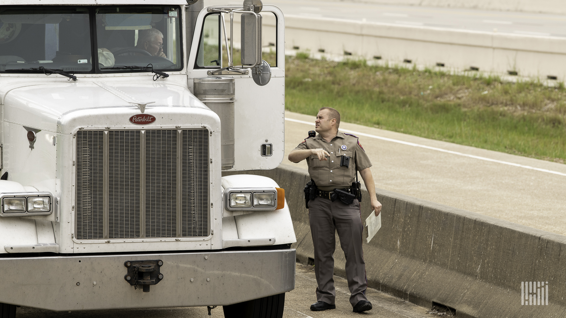 California, Oregon Suspend Non-Domiciled CDLs Following Federal Crackdown