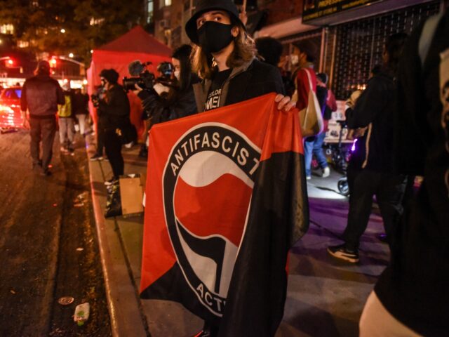 Claim Review: Portland Police Shield Antifa Rioters Targeting Federal Agents
