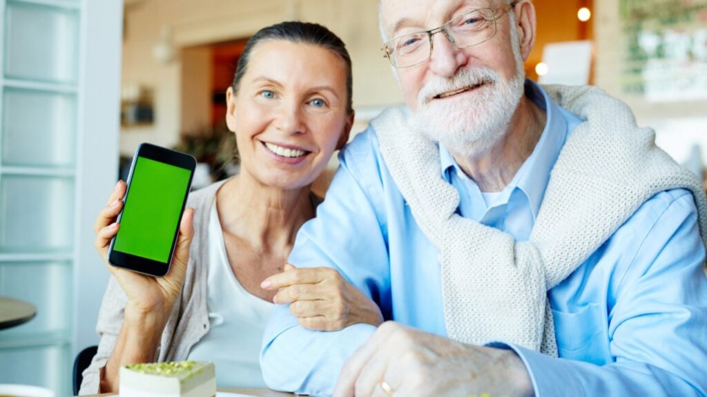 Free Internet and Phone Plans for Seniors in 2025 – Application Guide