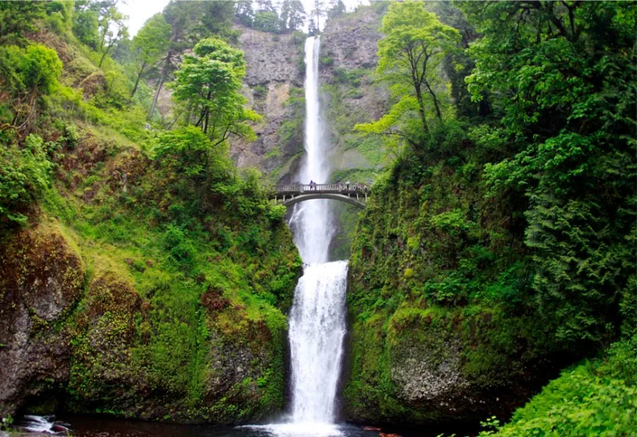 Travel + Leisure Names Oregon’s Multnomah Falls Among the World’s Most Beautiful