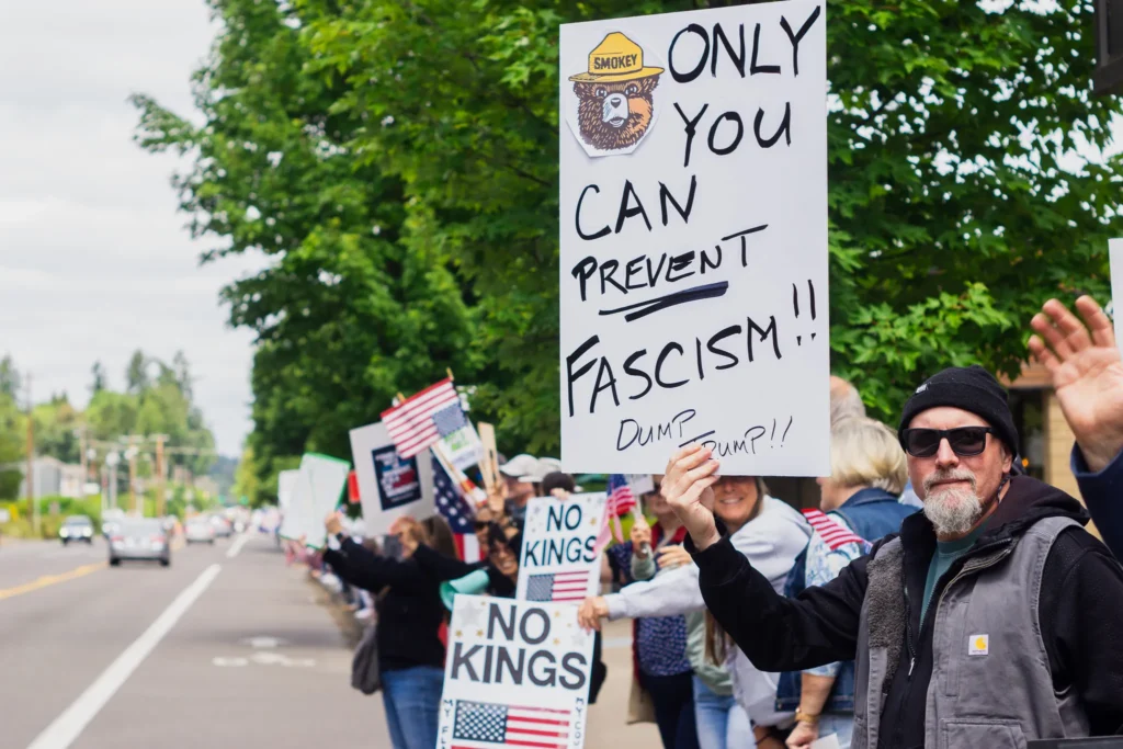 ‘No Kings’ Protest Returns to West Linn on Oct. 18