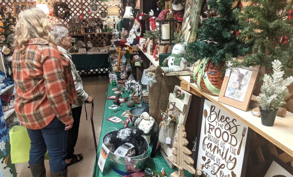 Holiday Spirit Shines Bright at Canby’s Country Christmas Bazaar
