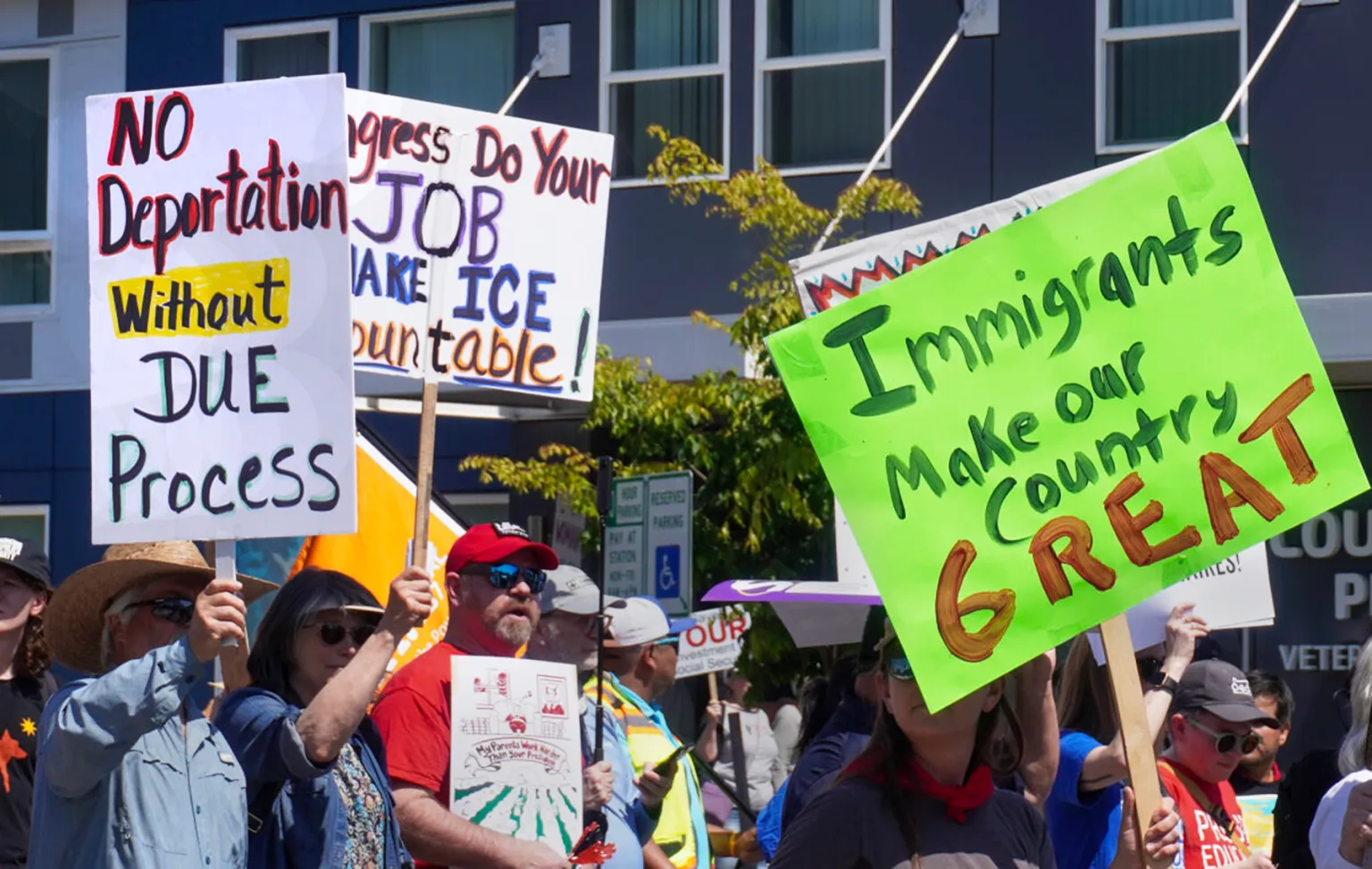 Two Newberg Residents Arrested by ICE Officers; Advocacy Group Urges Caution and Awareness